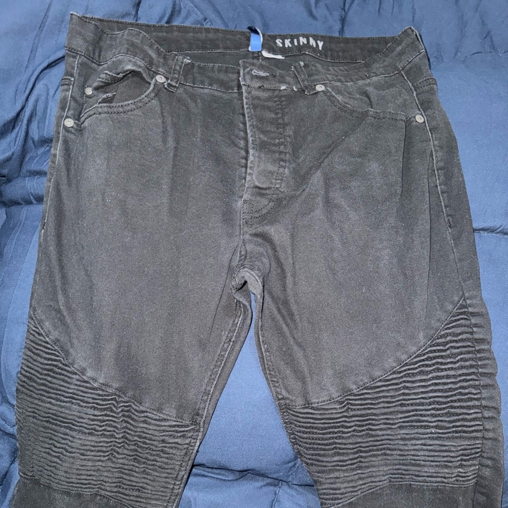 Divided Black Skinny Jeans